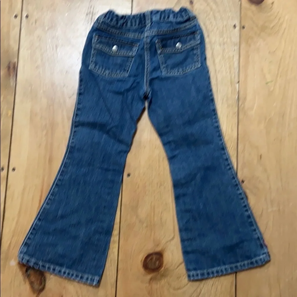 Gymboree,  Girls , cute retro, distressed, embroidered hearts  jeans.  6 adjust